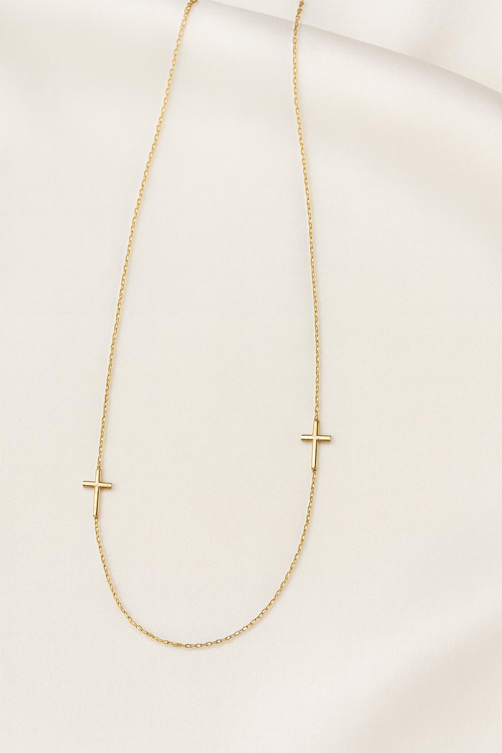 Cruz Necklace in 14k Yellow Gold