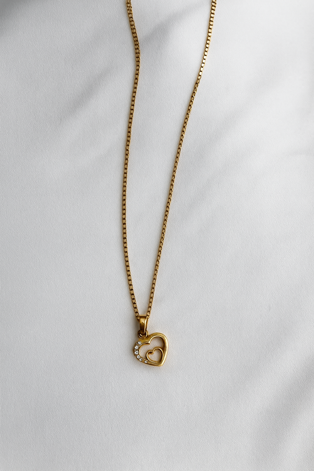 Diamond Tilted Heart Necklace 14 K Gold